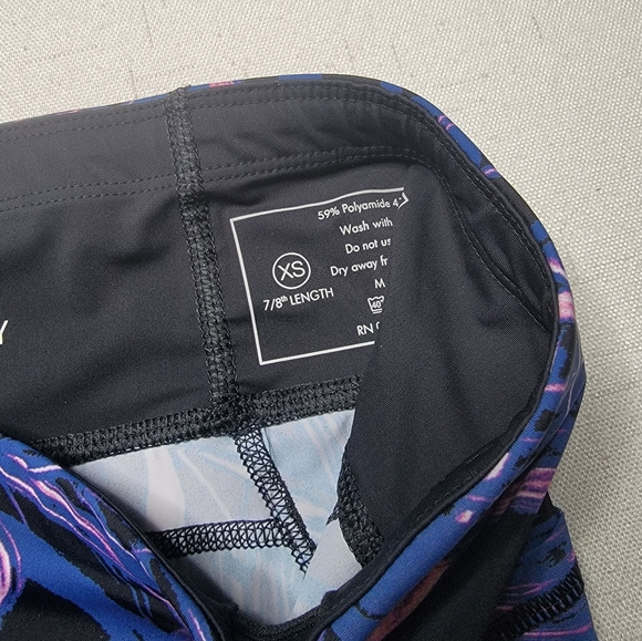 Sweaty Betty 7/8 length Neon Palm Leggings - Picture 5 of 12